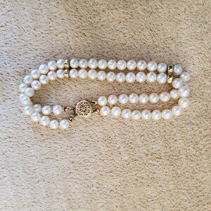 Vintage Pearl Bracelet w/ gold accents